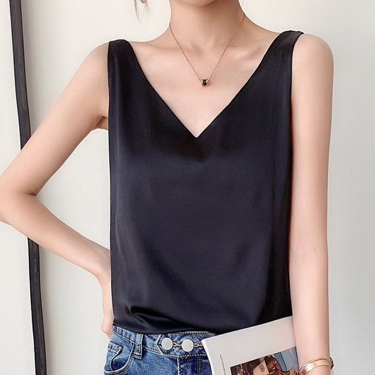 Yvonne | Stilvolles Satin V-Ausschnitt Top für Damen