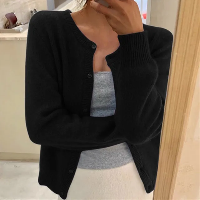 Elke | Damen Strickjacke mit Rundhalsausschnitt und langen Ärmeln