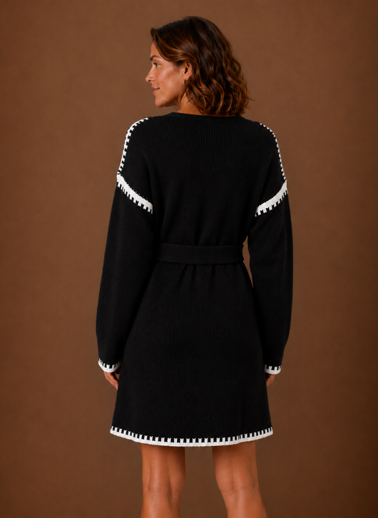 Damen Strickkleid mit V-Ausschnitt und Gürtel