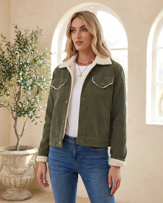 Sage Kurzjacke aus Cord mit Plüschkragen – Olivgrün