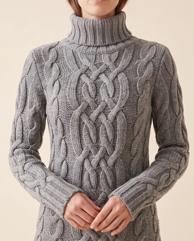 Cecily Strickkleid mit Rollkragen und Zopfmuster