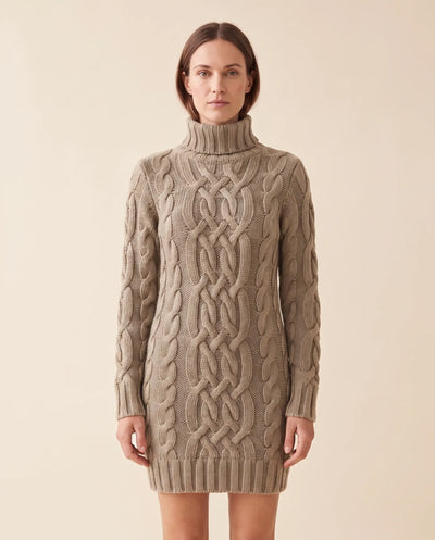 Cecily Strickkleid mit Rollkragen und Zopfmuster