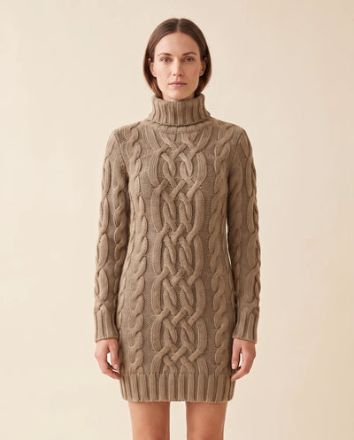 Cecily Strickkleid mit Rollkragen und Zopfmuster