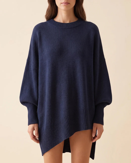 Daphne Pullover oversized mit asymmetrischem Saum