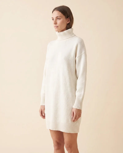 Tess Strickkleid mit Rollkragen