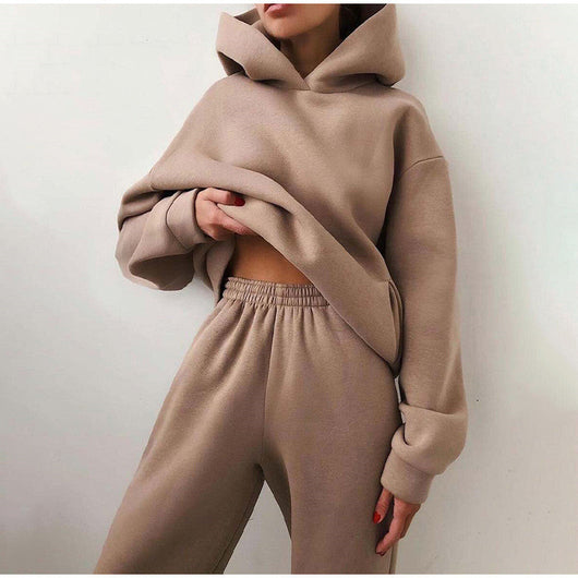 Doris | Damen Streetstyle Hoodie- und Jogginghose-Set