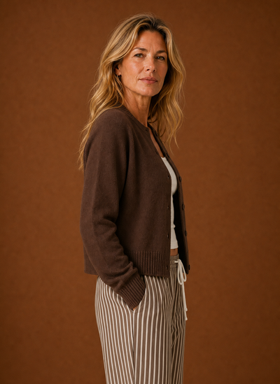 Damen Strickjacke mit Rundhals und Knopfleiste