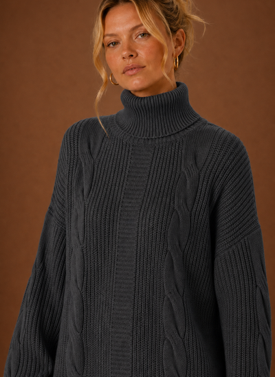 Damen Strickkleid mit Rollkragen