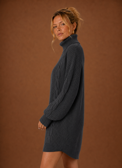 Damen Strickkleid mit Rollkragen