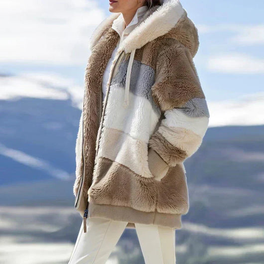 Franziska | Damen Winterjacke mit Farbblockmuster und Kapuze